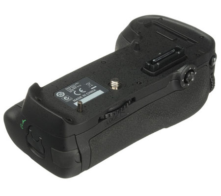 Nikon MB-D12 Battery Grip.